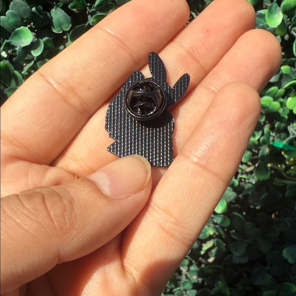 Pikachu Enamel Pin - Yellow and Red - Picture 2 of 2